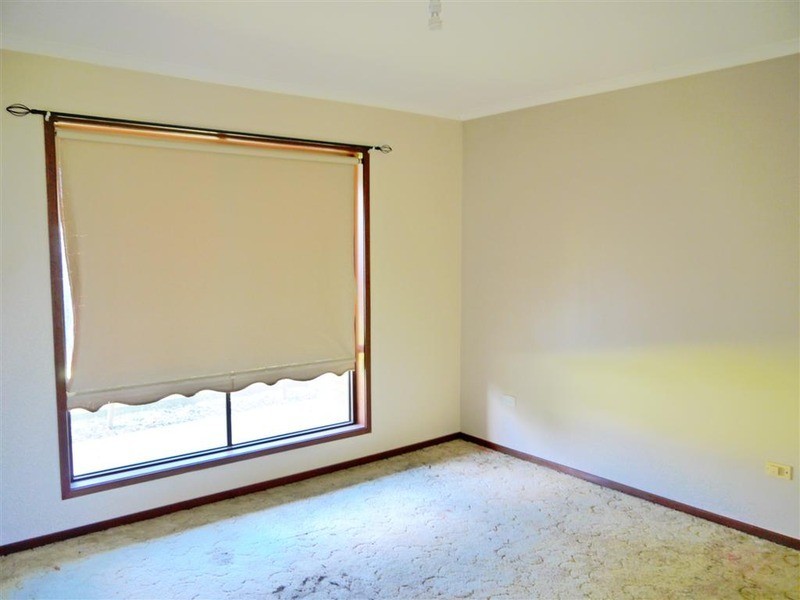 12 Naretha  Street, Glenfield Park NSW 2650