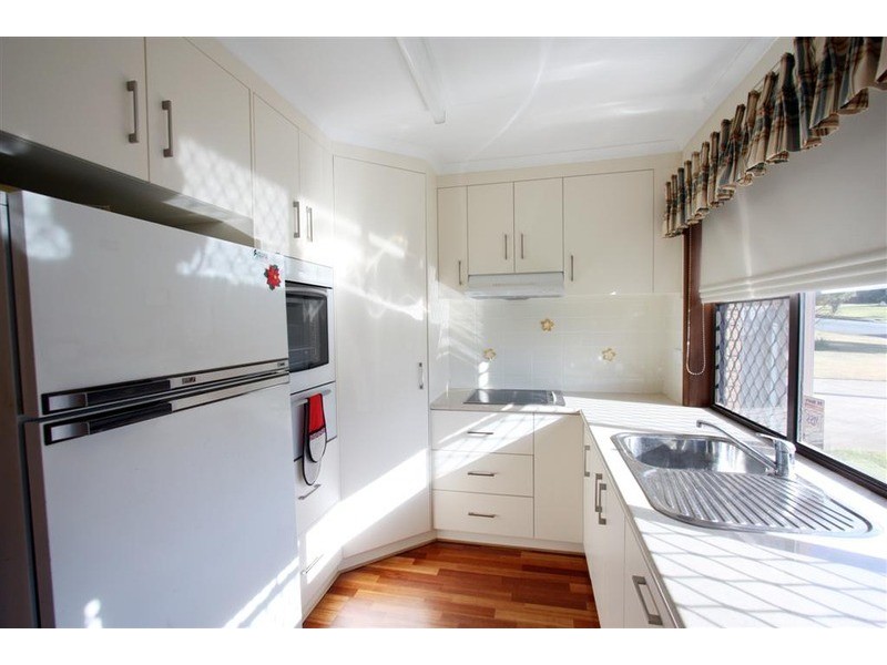 31 Merinda Crescent, Kooringal NSW 2650