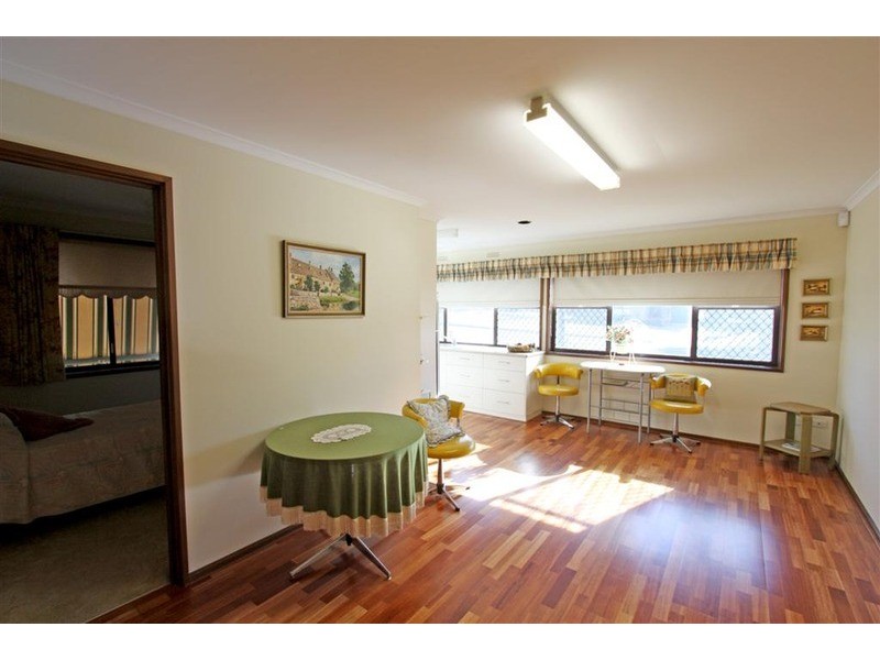 31 Merinda Crescent, Kooringal NSW 2650