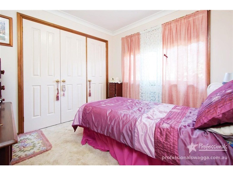 21 Nunkeri Street, Glenfield Park NSW 2650