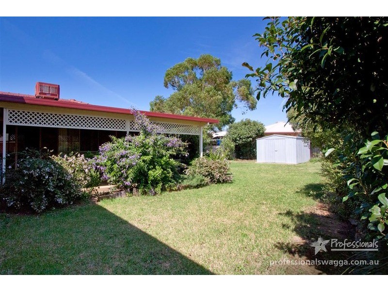 21 Nunkeri Street, Glenfield Park NSW 2650