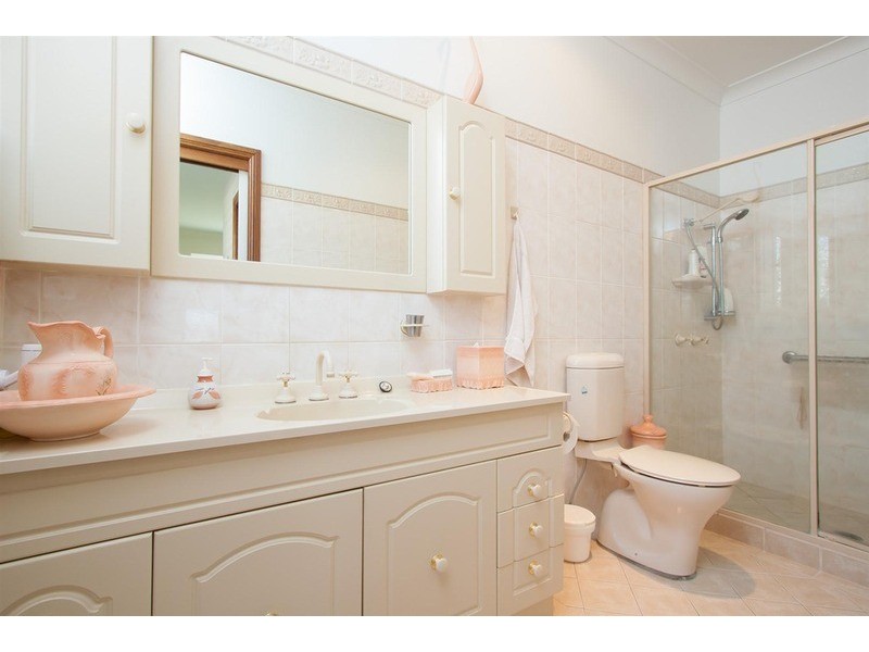 8 Tamar  Drive, Tatton NSW 2650