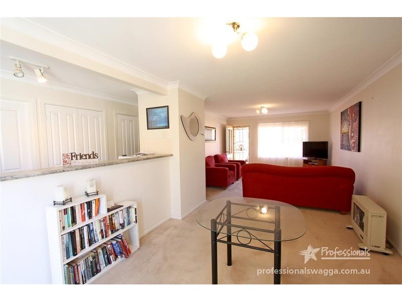 9/11 Crampton  Street, Wagga Wagga NSW 2650