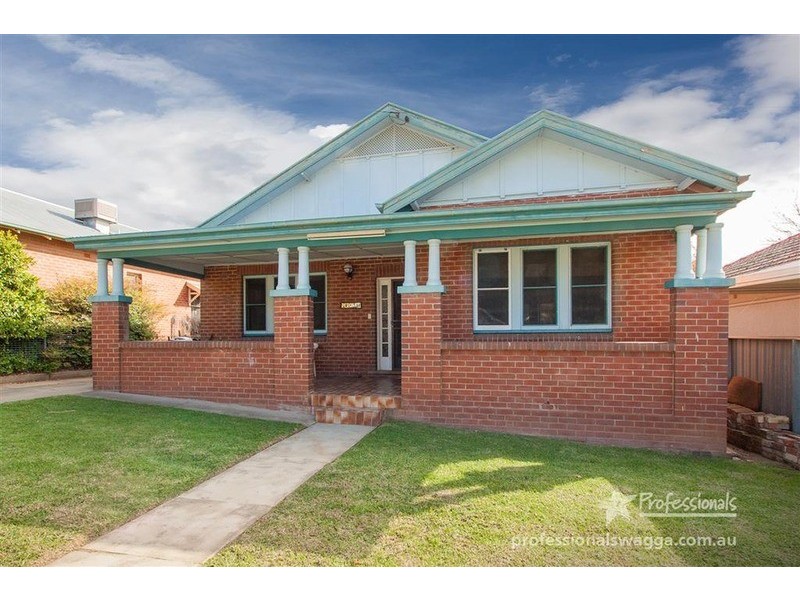 6 Richard Street, Turvey Park NSW 2650