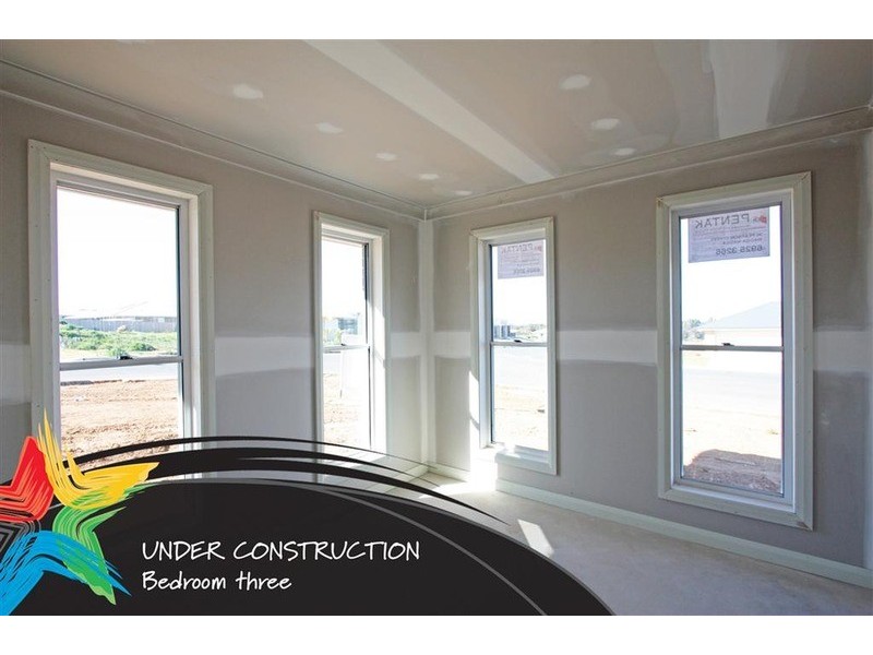 2/63 Brindabella  Drive, Tatton NSW 2650