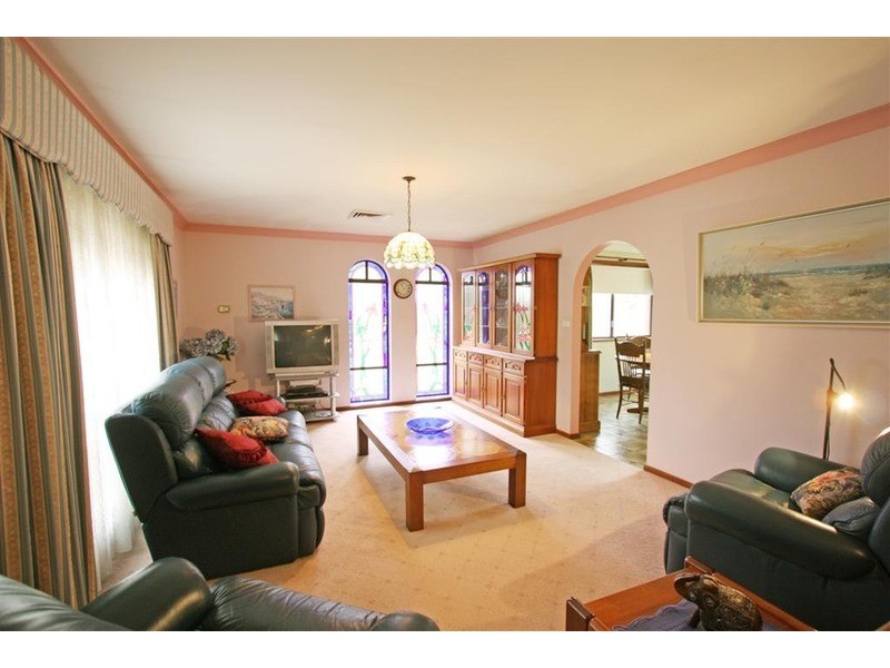 67 Truscott Drive, Ashmont NSW 2650