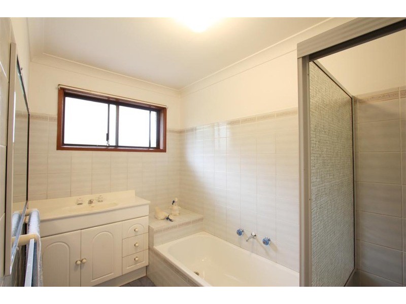 67 Truscott Drive, Ashmont NSW 2650