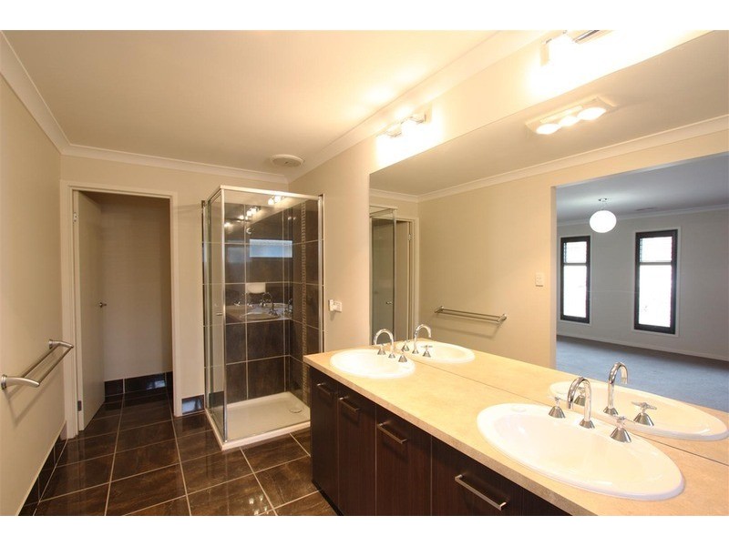 36 Brindabella  Drive, Tatton NSW 2650