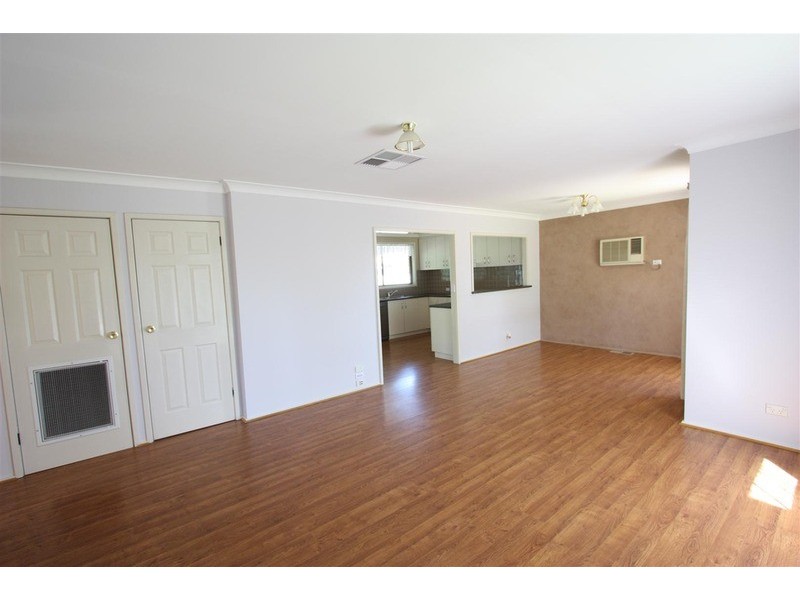 55 Jasmin Crescent, Lake Albert NSW 2650