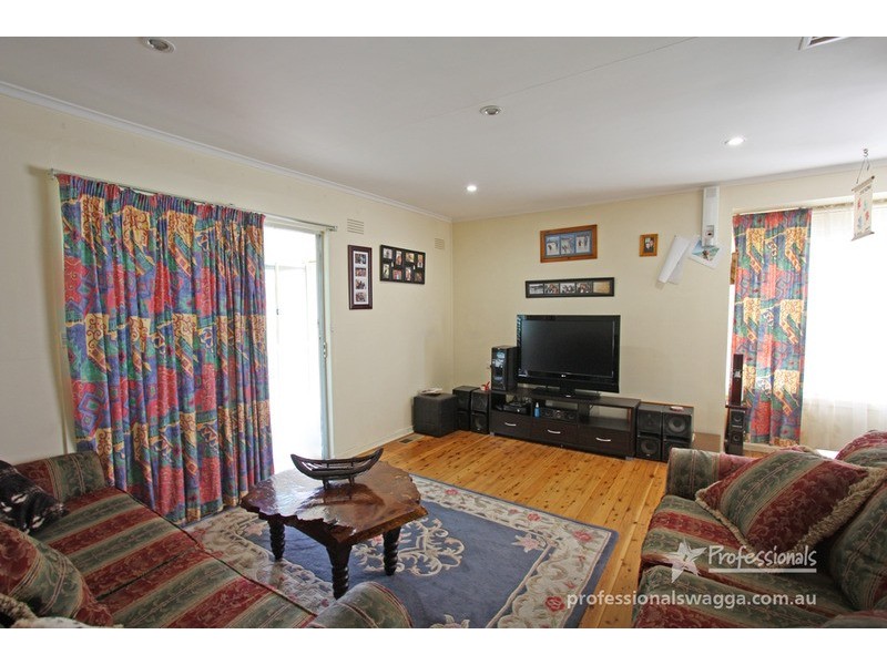 4 Bardia Street, Ashmont NSW 2650