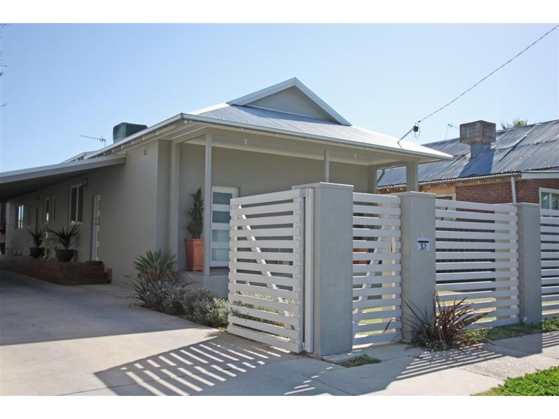 32 Broad Street, Wagga Wagga NSW 2650
