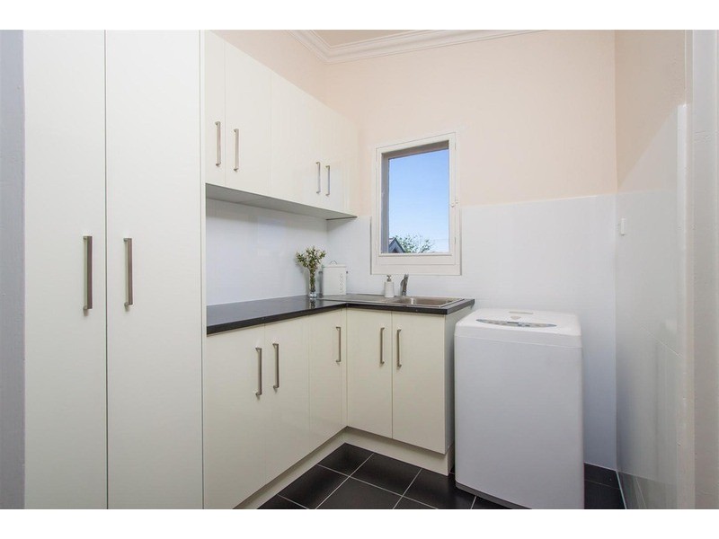 1 Young Street, Wagga Wagga NSW 2650