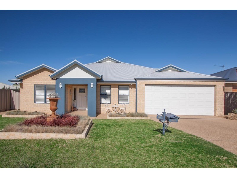 61  Stirling Boulevard, Tatton NSW 2650