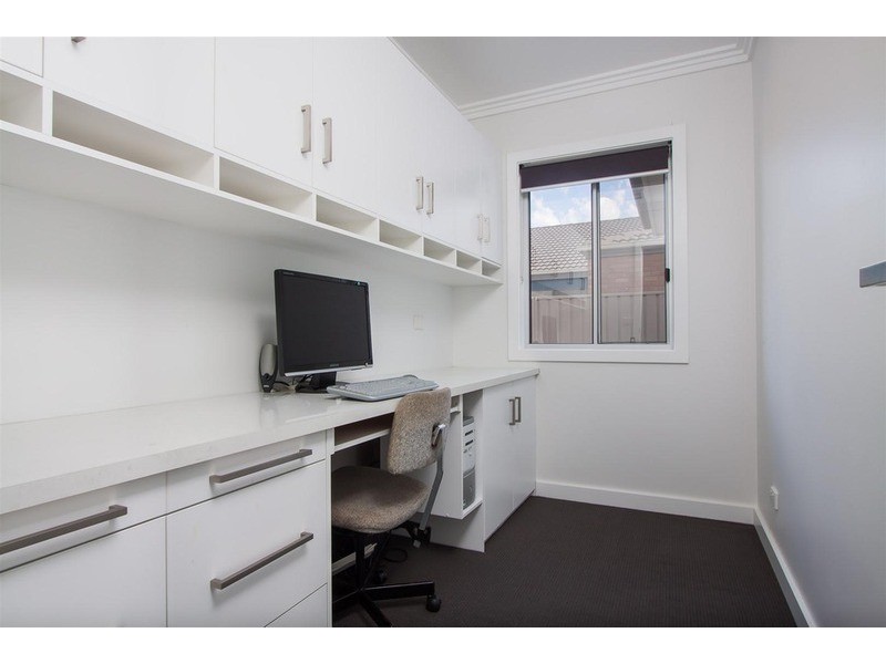 42 Brindabella  Drive, Tatton NSW 2650