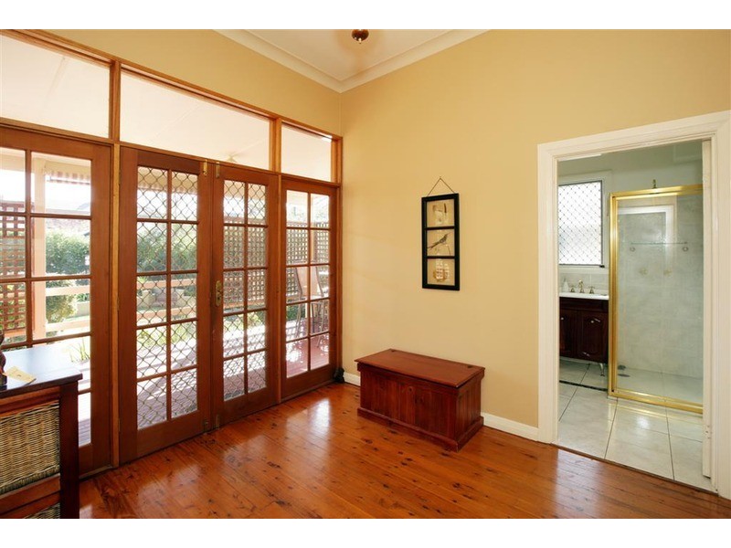 14 Macleay  Street, Wagga Wagga NSW 2650