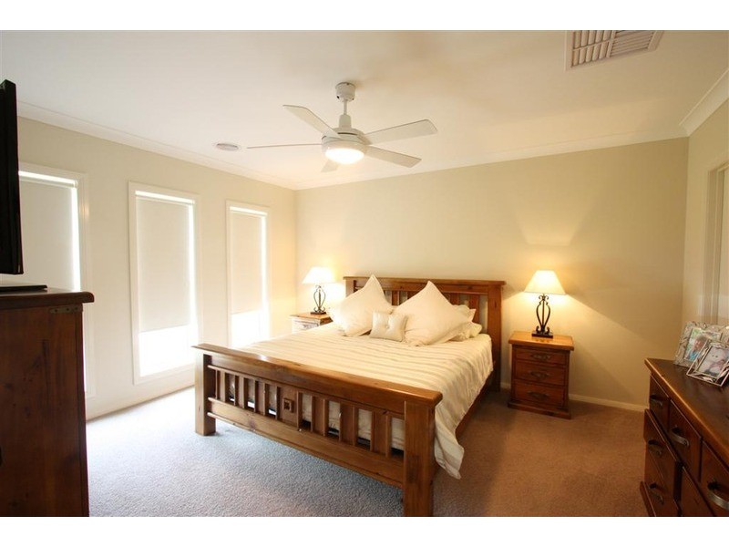 73 Atherton Crescent, Tatton NSW 2650