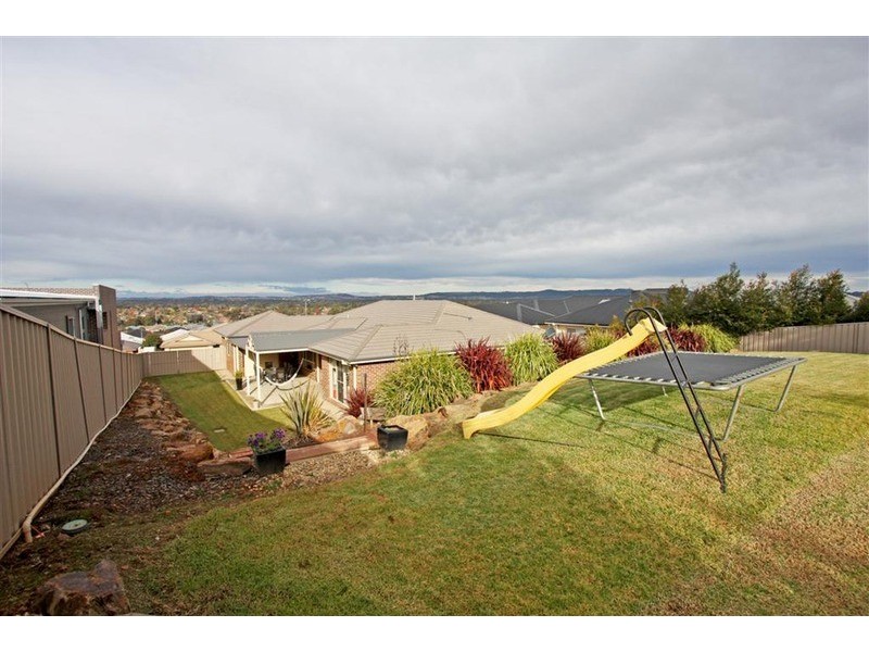 73 Atherton Crescent, Tatton NSW 2650