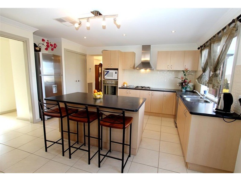 85 Atherton Crescent, Tatton NSW 2650