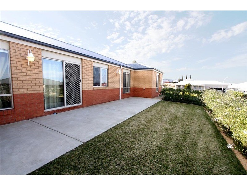 85 Atherton Crescent, Tatton NSW 2650