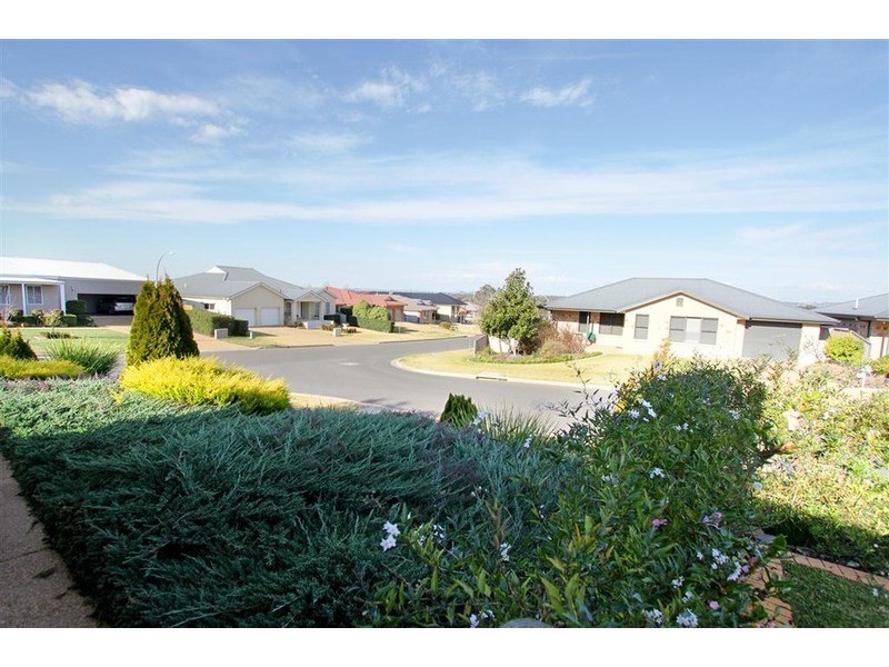 85 Atherton Crescent, Tatton NSW 2650