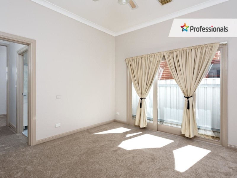 3 Rhoda Avenue, Wagga Wagga NSW 2650