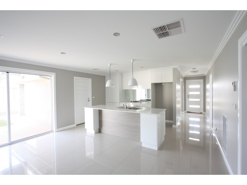 1/63 Brindabella Drive, Tatton NSW 2650