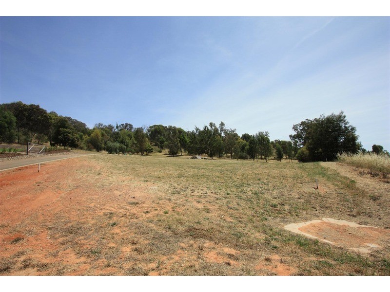 6 Darling Place, Tatton NSW 2650