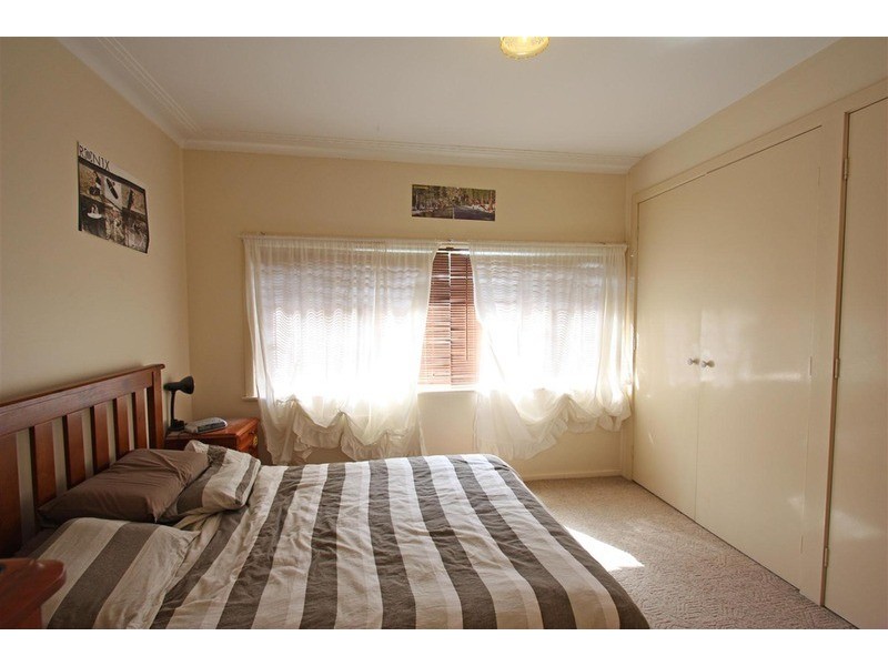 14 Raye Street, Tolland NSW 2650