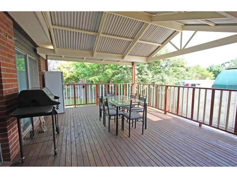 14 Raye Street, Tolland NSW 2650