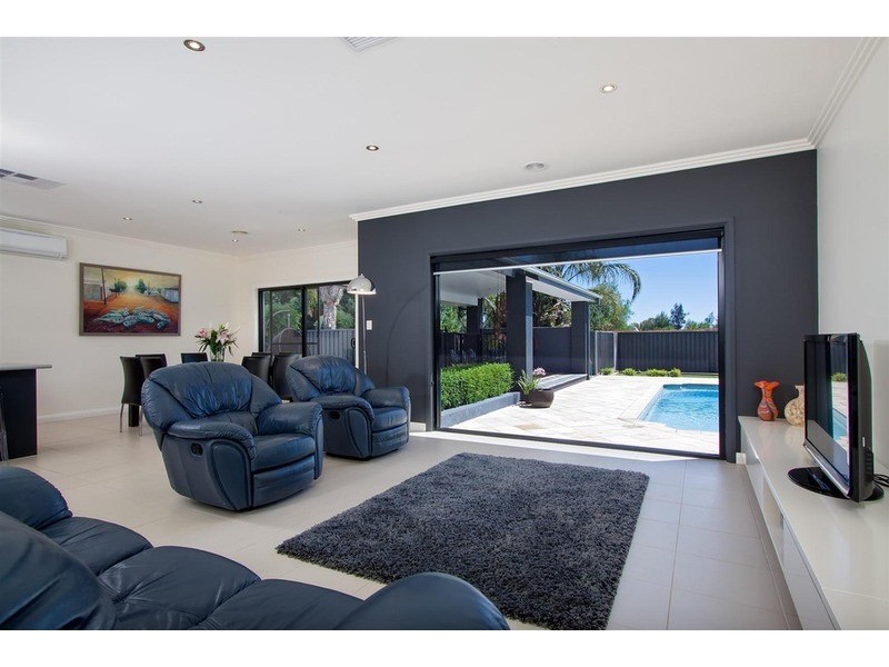 1 Cottonwood  Place, Wagga Wagga NSW 2650