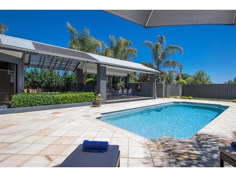 1 Cottonwood  Place, Wagga Wagga NSW 2650