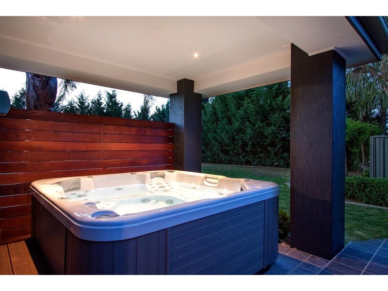 1 Cottonwood  Place, Wagga Wagga NSW 2650