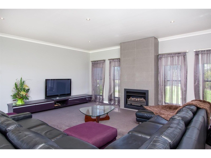 1 Cottonwood  Place, Wagga Wagga NSW 2650