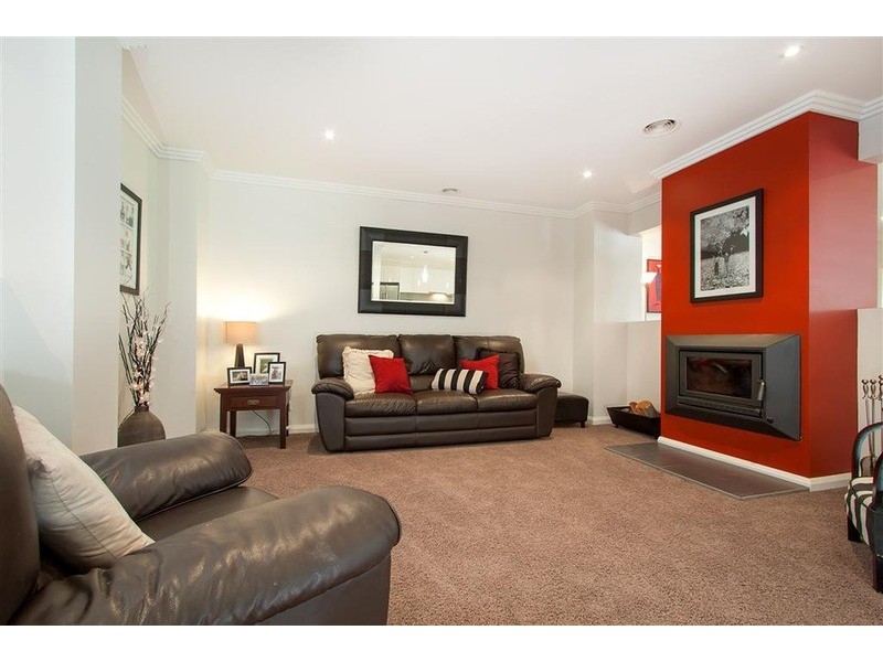 4 Clarence  Place, Tatton NSW 2650