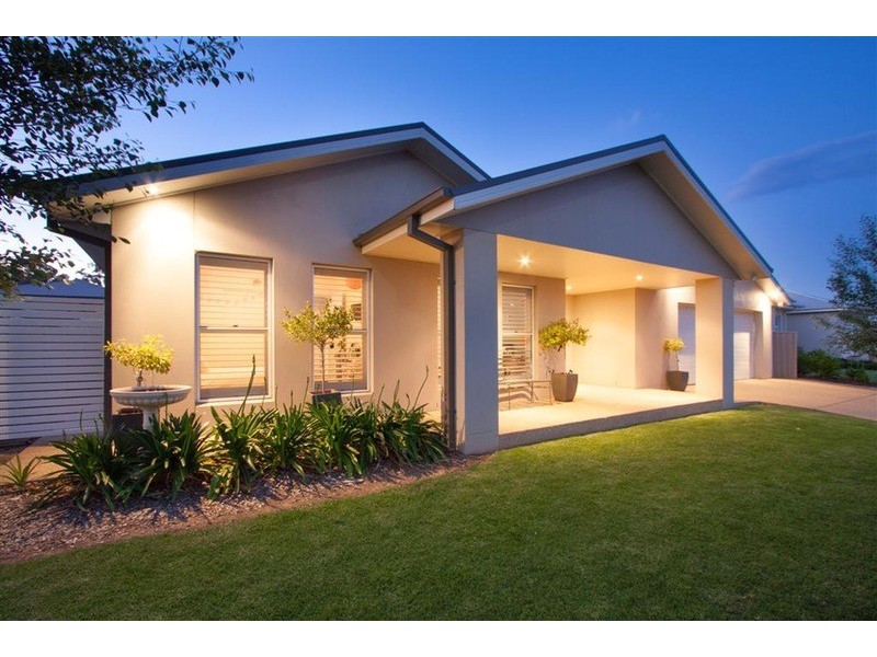 4 Clarence  Place, Tatton NSW 2650