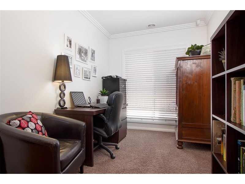 4 Clarence  Place, Tatton NSW 2650