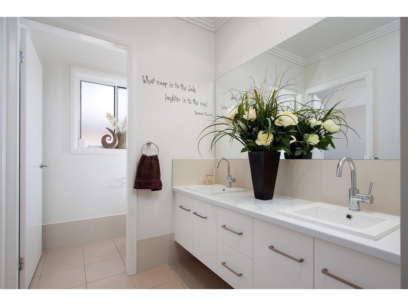 4 Clarence  Place, Tatton NSW 2650