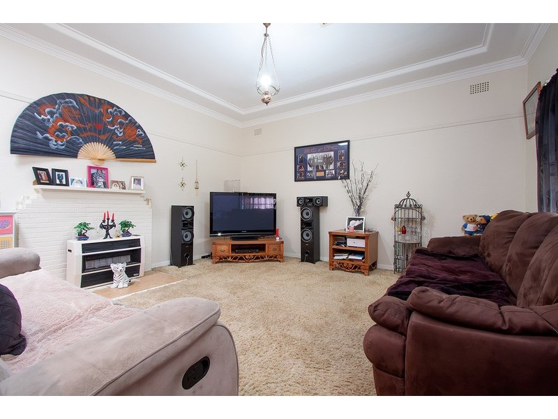 31 Macleay Street, Turvey Park NSW 2650