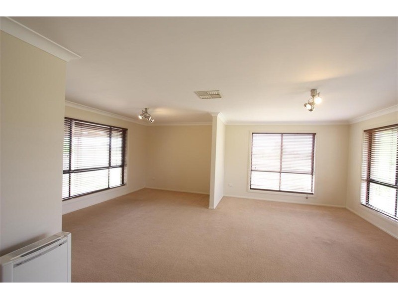 3 Havilah  Place, Bourkelands NSW 2650