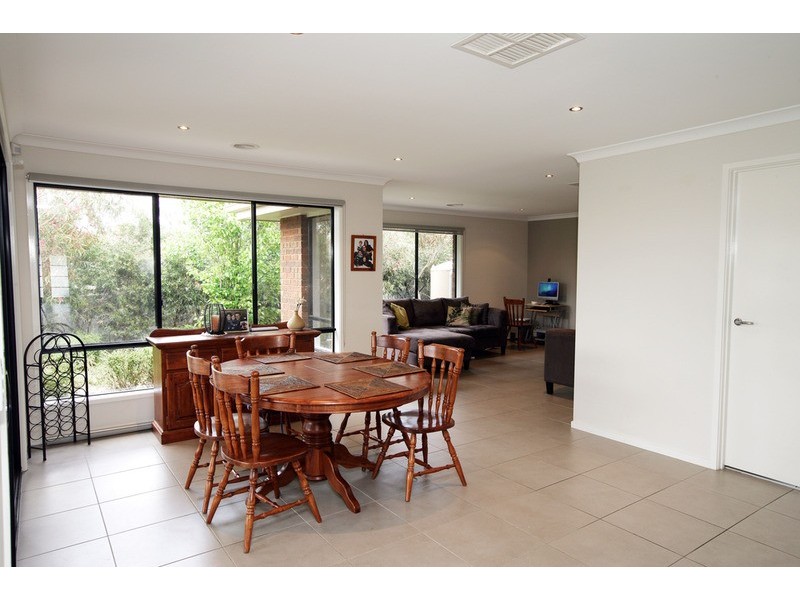 10 Budawang Place, Tatton NSW 2650