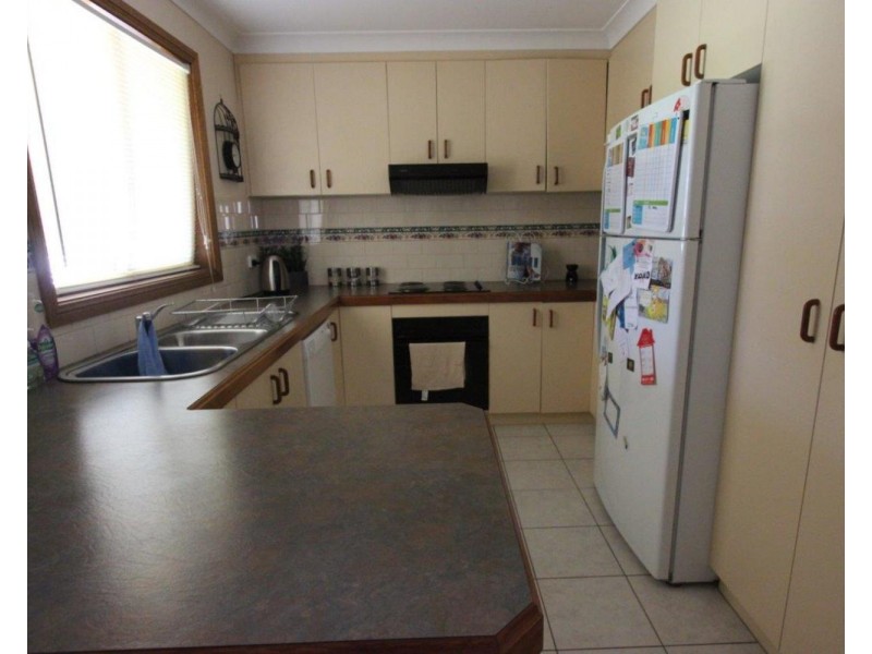 5 Nunkeri Street, Glenfield Park NSW 2650