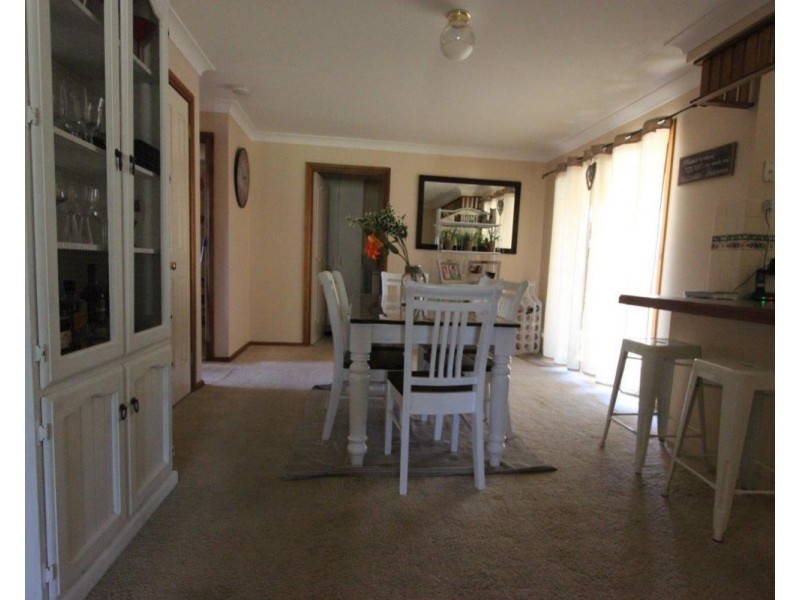 5 Nunkeri Street, Glenfield Park NSW 2650