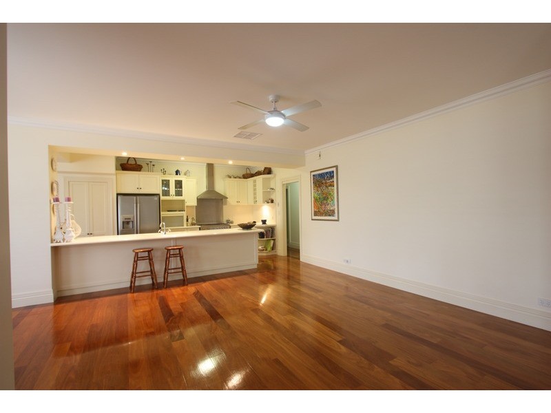 4 Hickory Place, Springvale NSW 2650