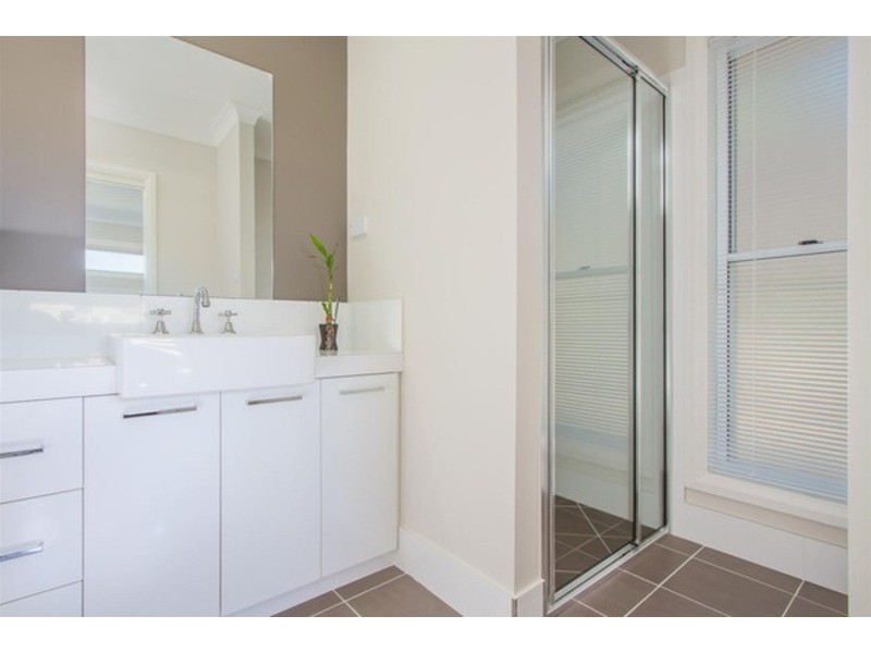 71 Yarrawah Crescent, Bourkelands NSW 2650
