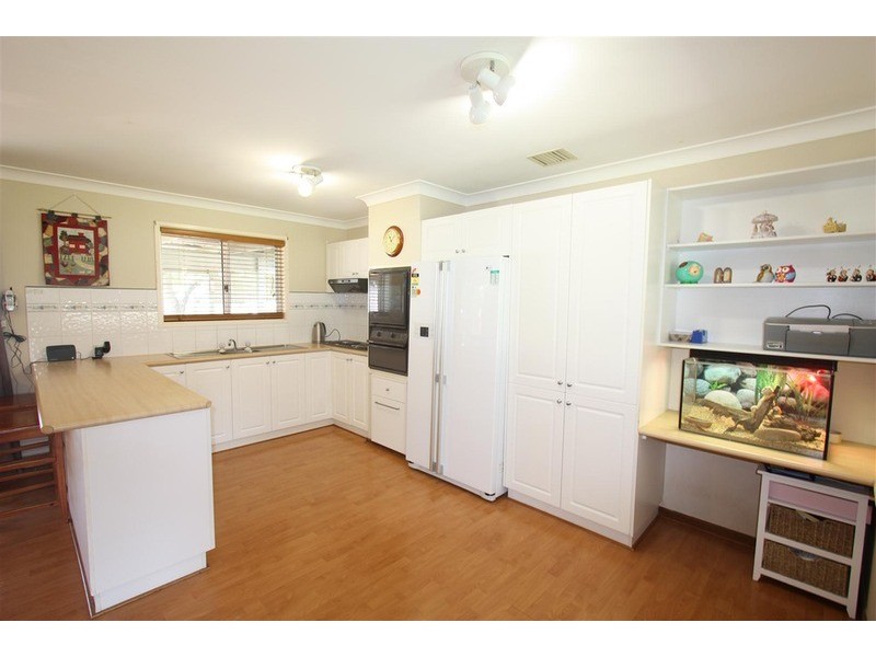 14 Yungana Place, Glenfield Park NSW 2650