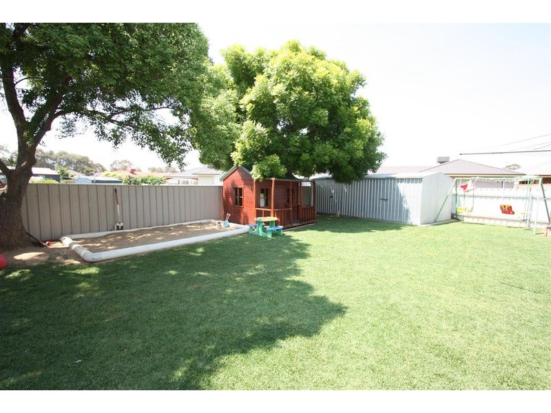 14 Yungana Place, Glenfield Park NSW 2650