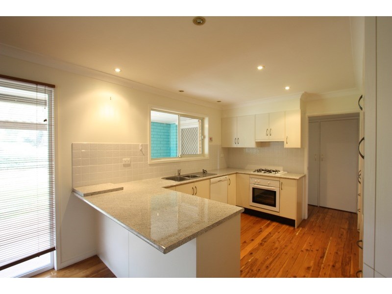 42 Walteela  Avenue, Mount Austin NSW 2650