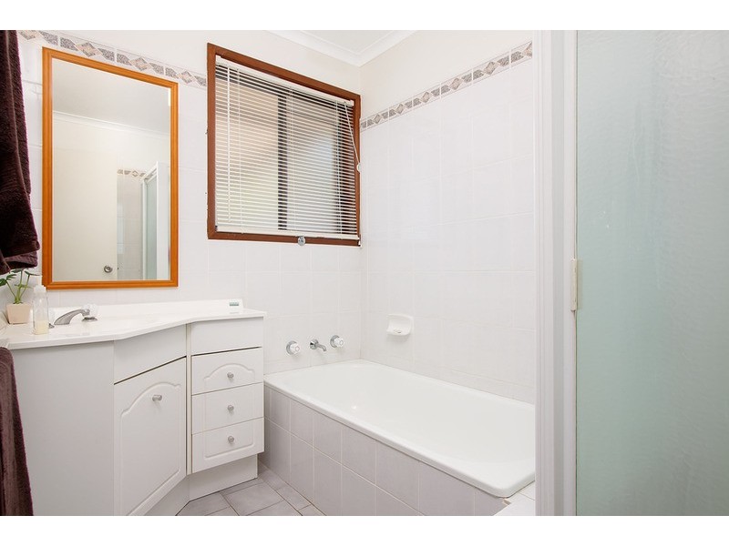 23 Forrest Street, Lake Albert NSW 2650