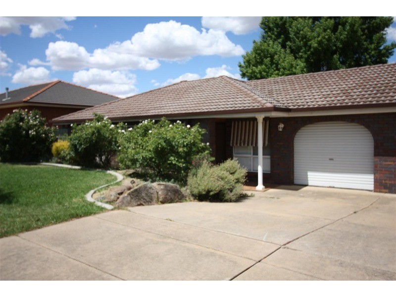 1/25 Carmody Street, Kooringal NSW 2650