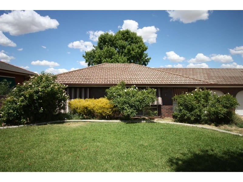 1/25 Carmody Street, Kooringal NSW 2650